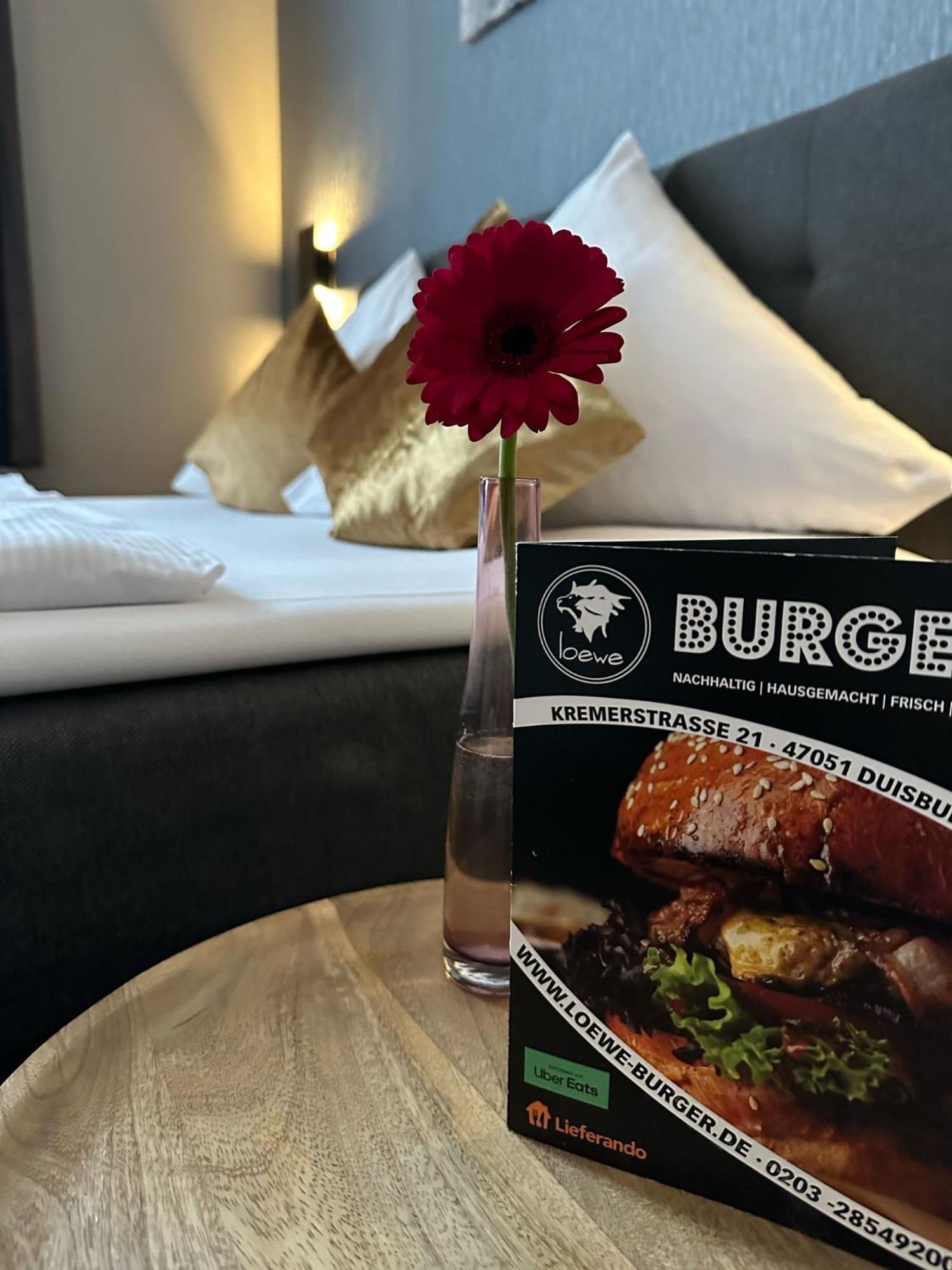 Hotel Restaurant Zum Loewen Duisburg Dış mekan fotoğraf