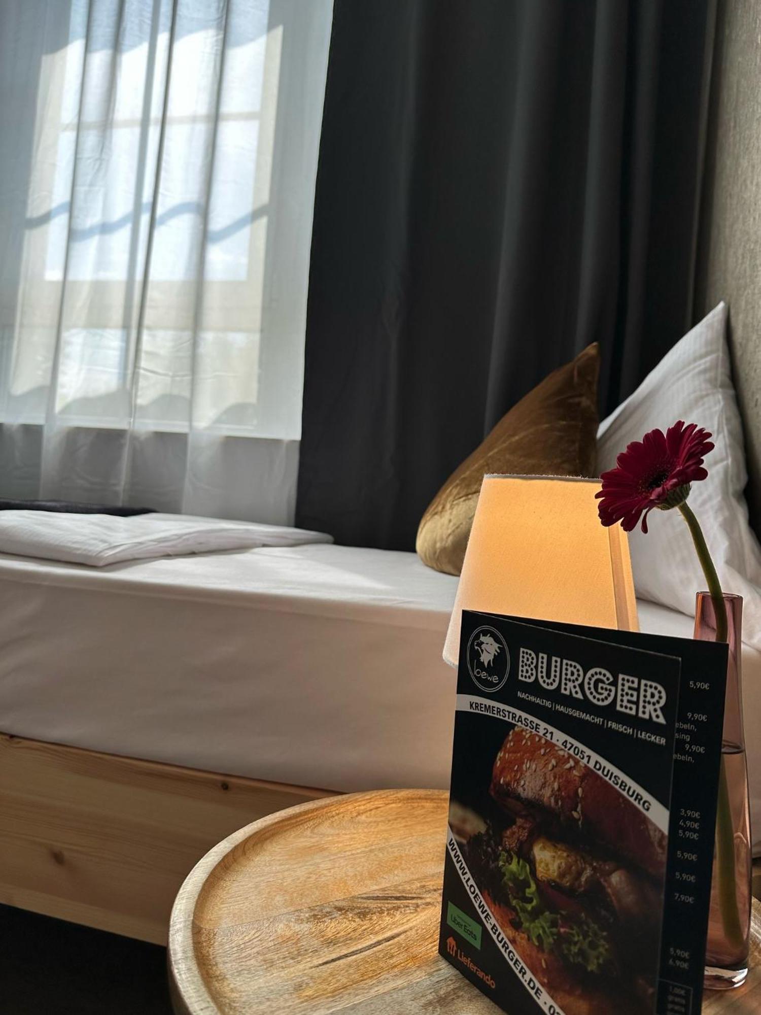 Hotel Restaurant Zum Loewen Duisburg Dış mekan fotoğraf