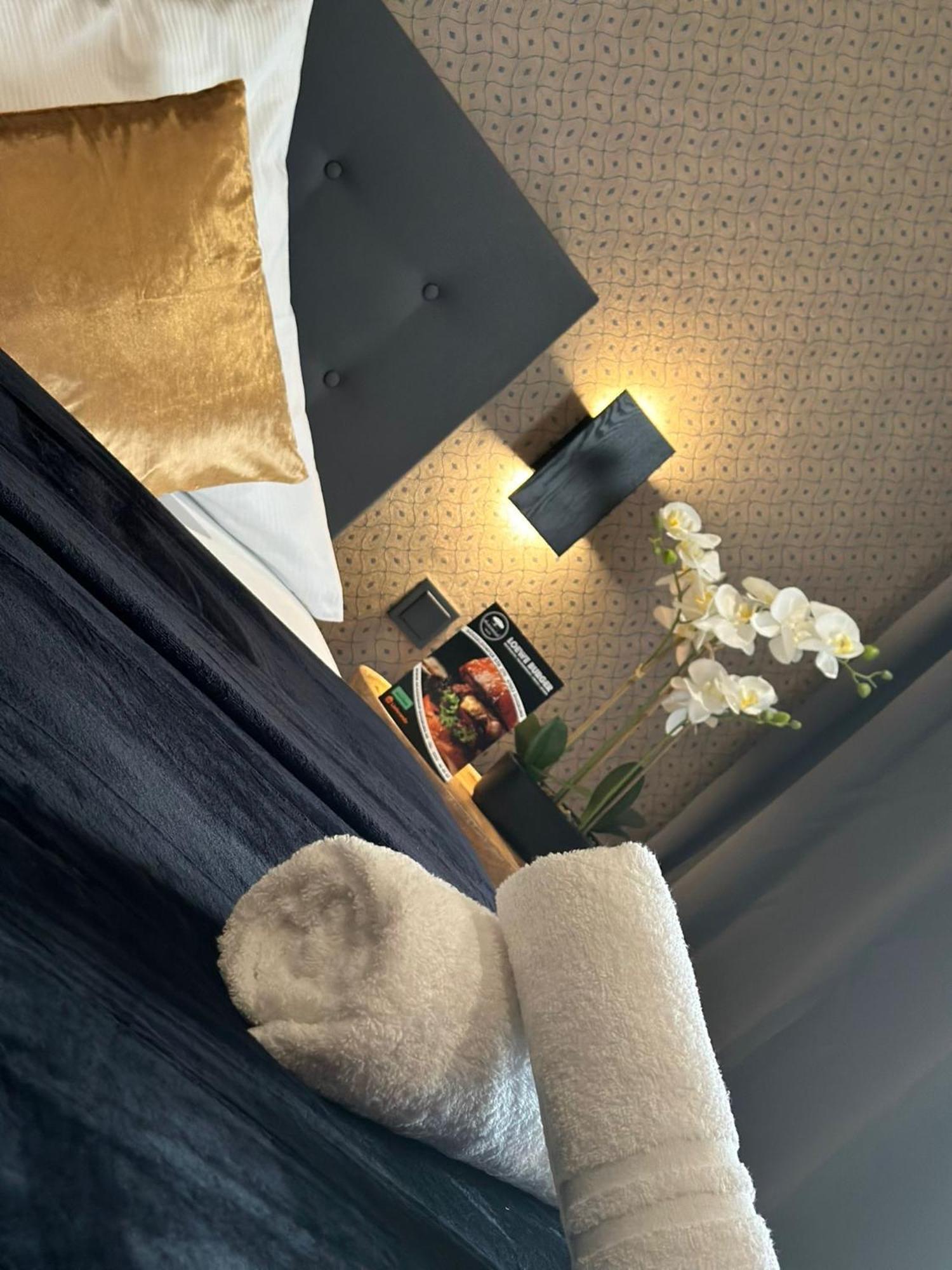 Hotel Restaurant Zum Loewen Duisburg Dış mekan fotoğraf